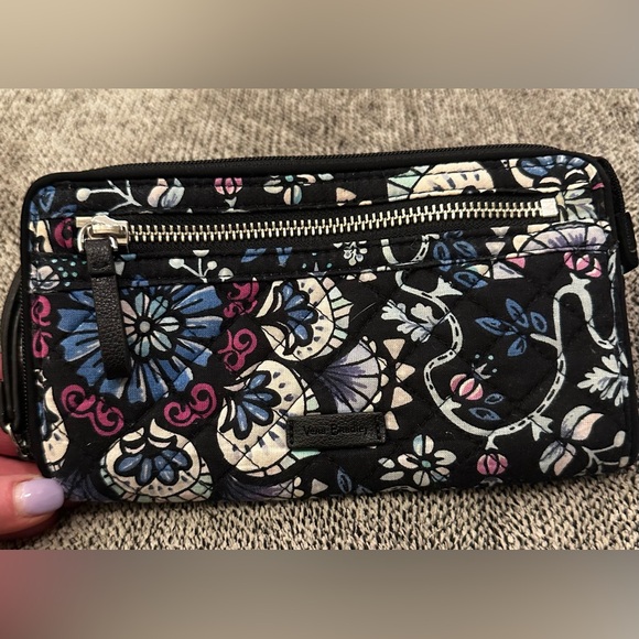 Vera Bradley Floral Black Wallet/ Wristlet Clutch - Picture 3 of 7